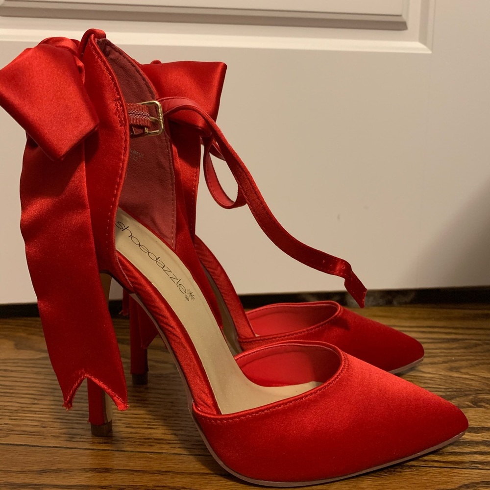 Bow Heels
